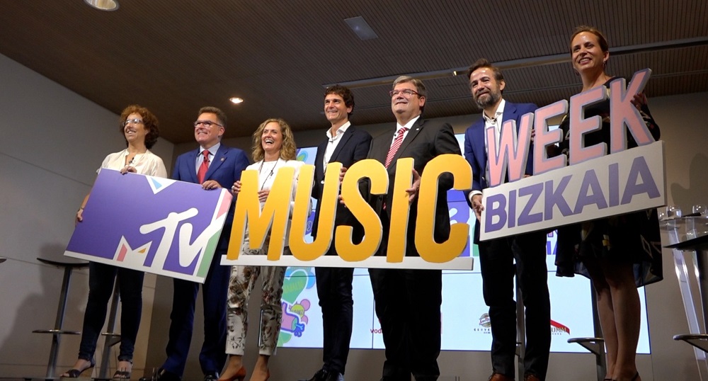 Políticos presentando MTV Music Week Bizkaia
